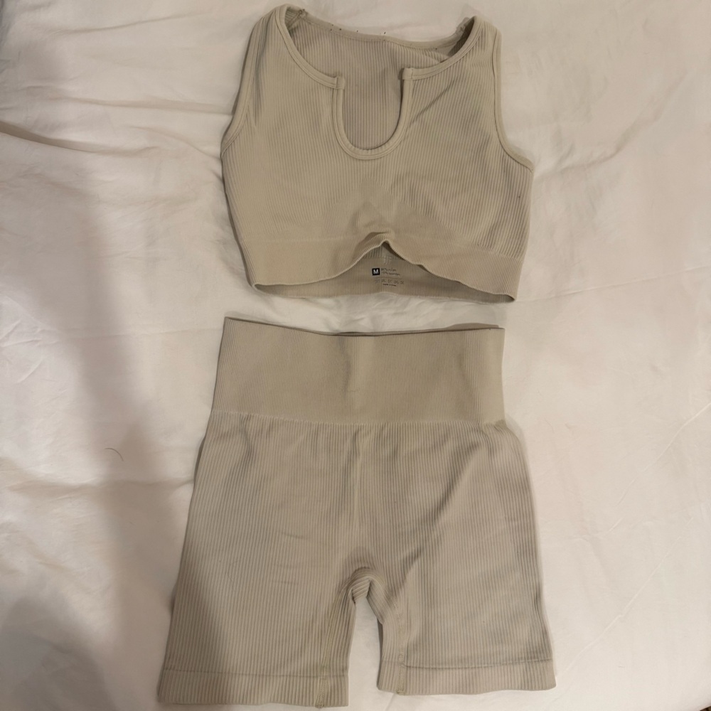 ATHLETIC BIKER SHORT AND TOP SET